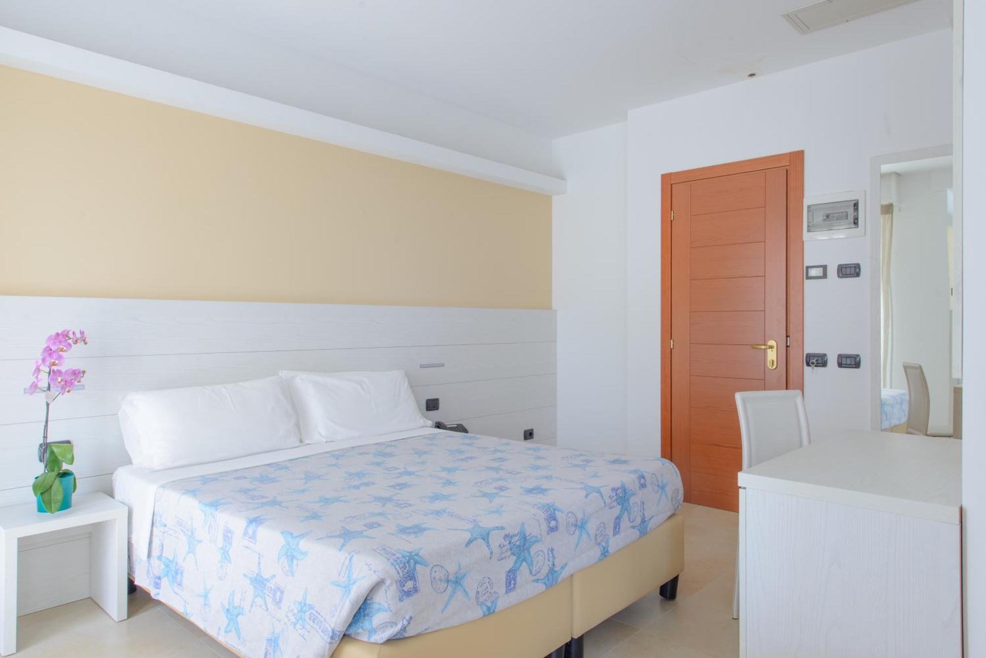 רימיני Hotel Sans Souci מראה חיצוני תמונה