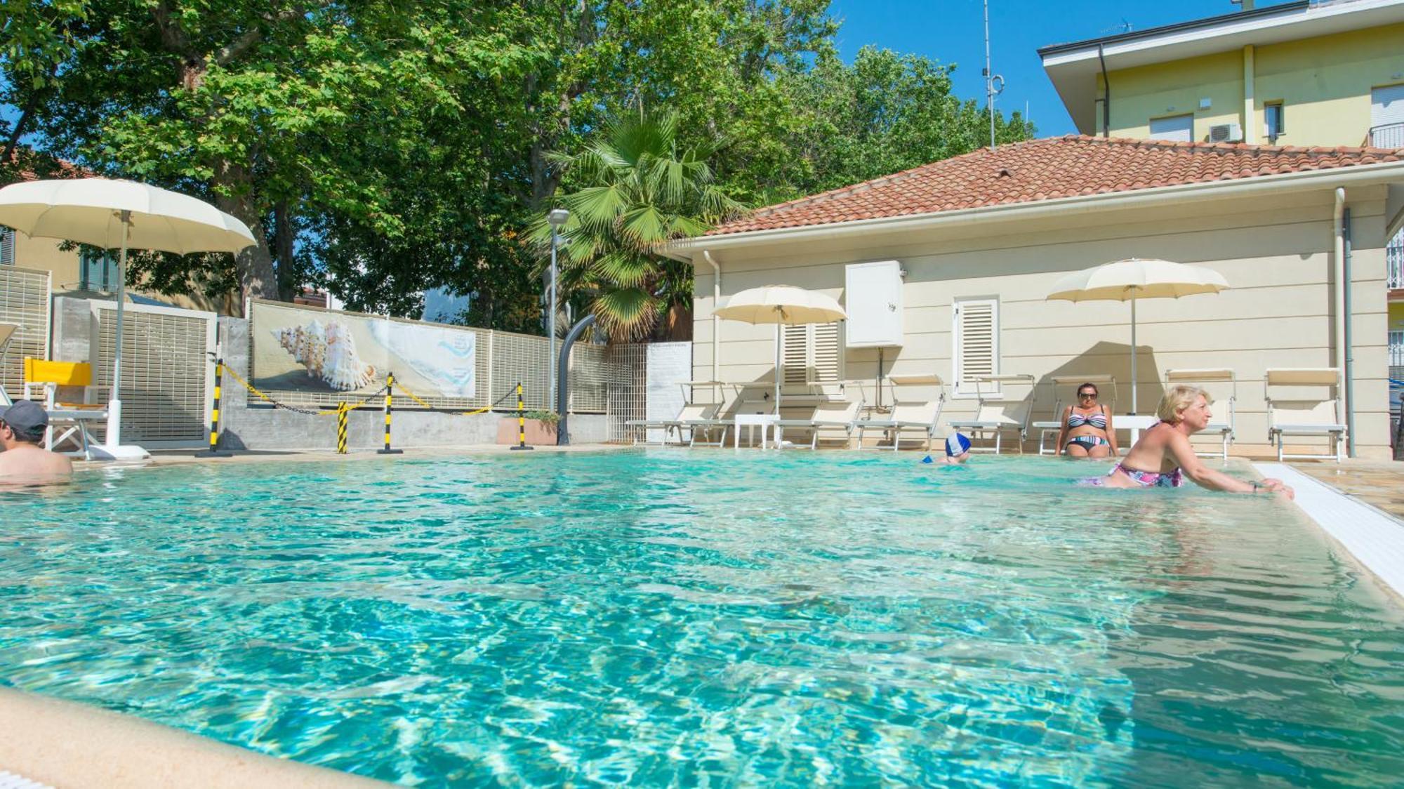 רימיני Hotel Sans Souci מראה חיצוני תמונה