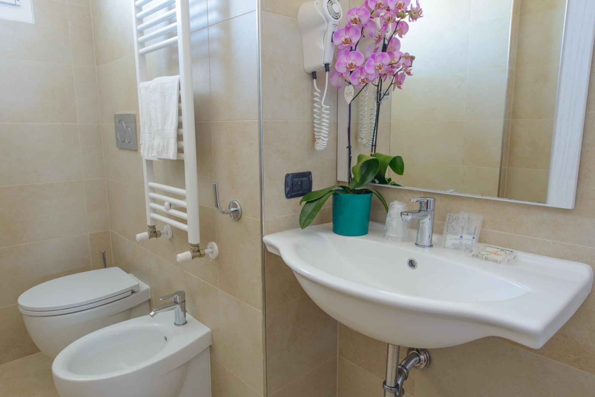 רימיני Hotel Sans Souci מראה חיצוני תמונה